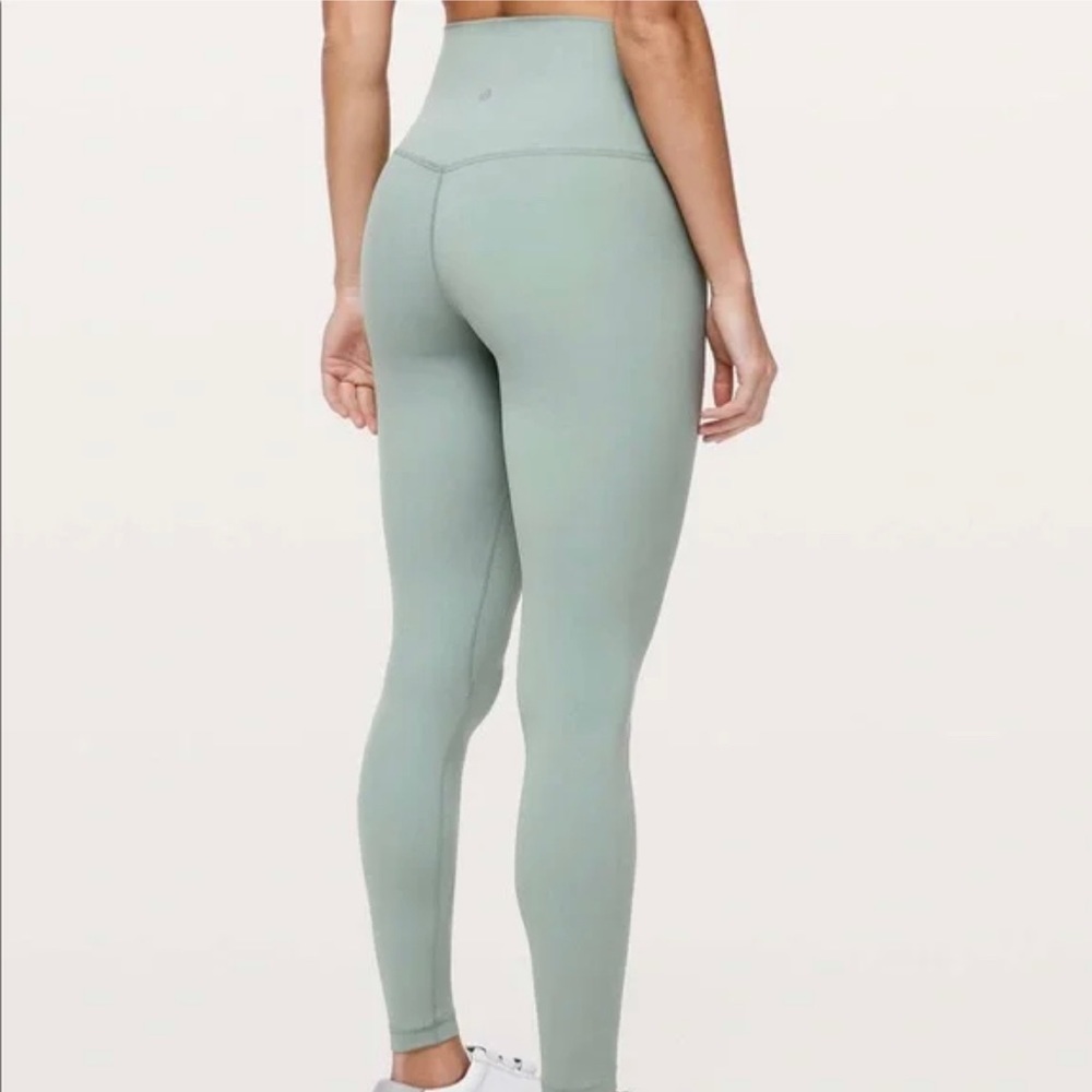Lululemon Align Leggings 28” - Great Condition - Worn only a handful of times